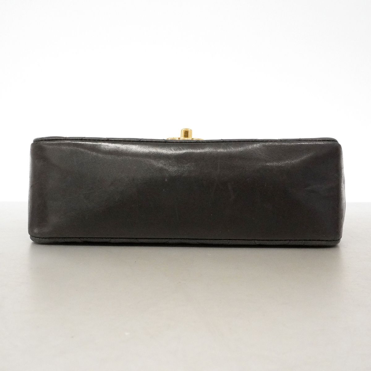 Chanel Shoulder Bag Diana Lambskin Black Gold — view 3