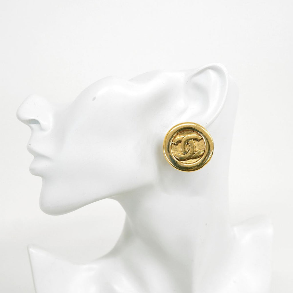 Chanel Earrings Vintage CC Logo Round Circle Gold Plated — view 5