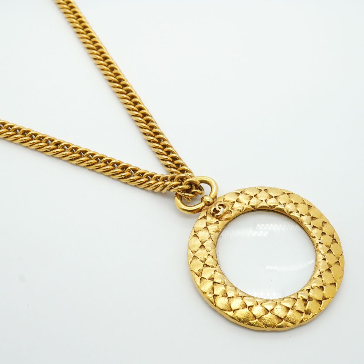 Chanel Necklace Vintage CC Logo Loupe Round Circle Gold Plated — view 2