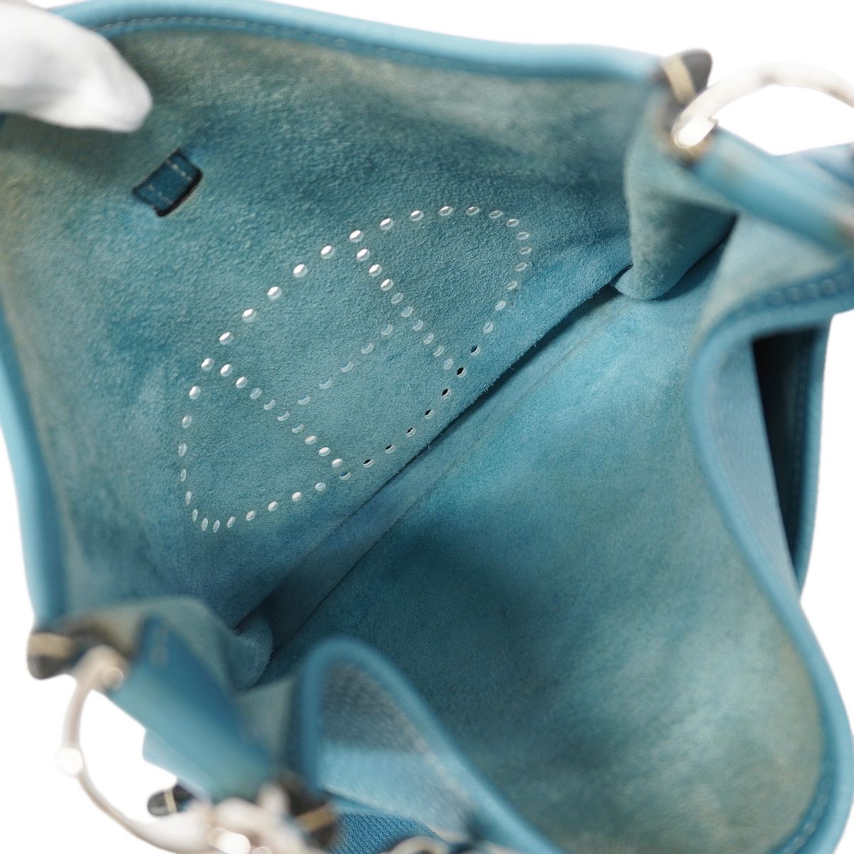 Hermes Shoulder Bag Evelyne Taurillon Clemence Blue Jean Silver — view 4