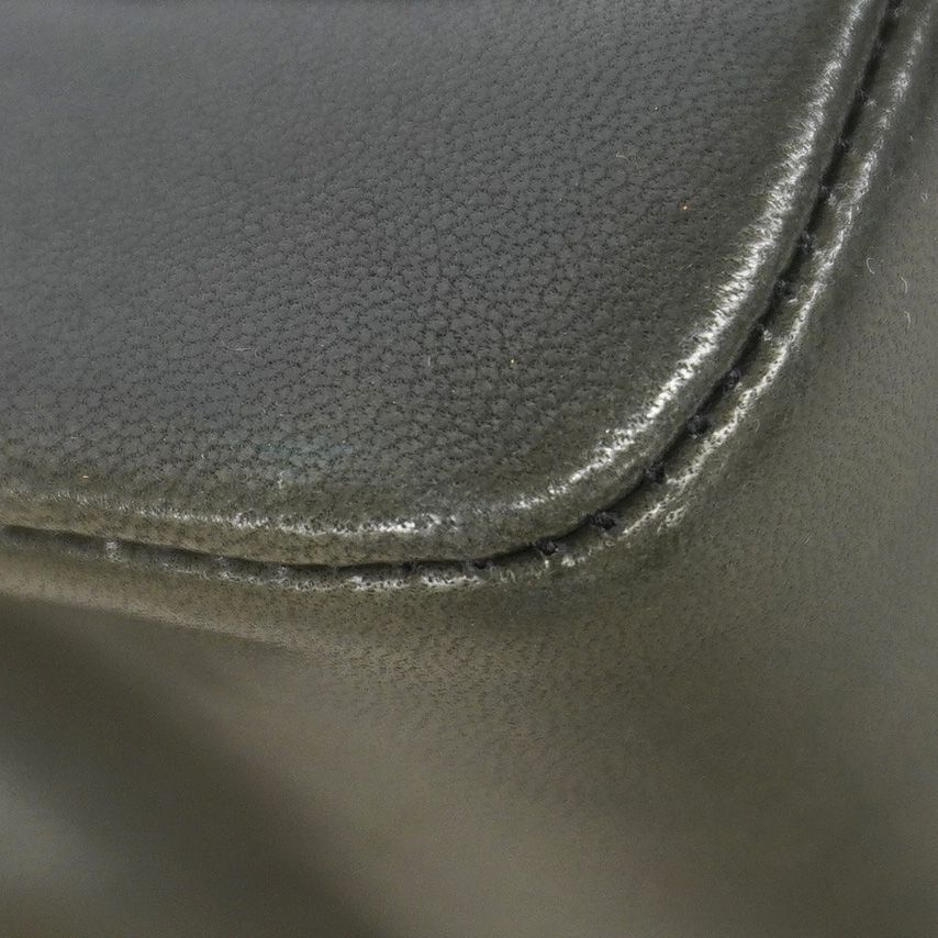 Chanel Shoulder Bag Diana Lambskin Black Gold — view 6