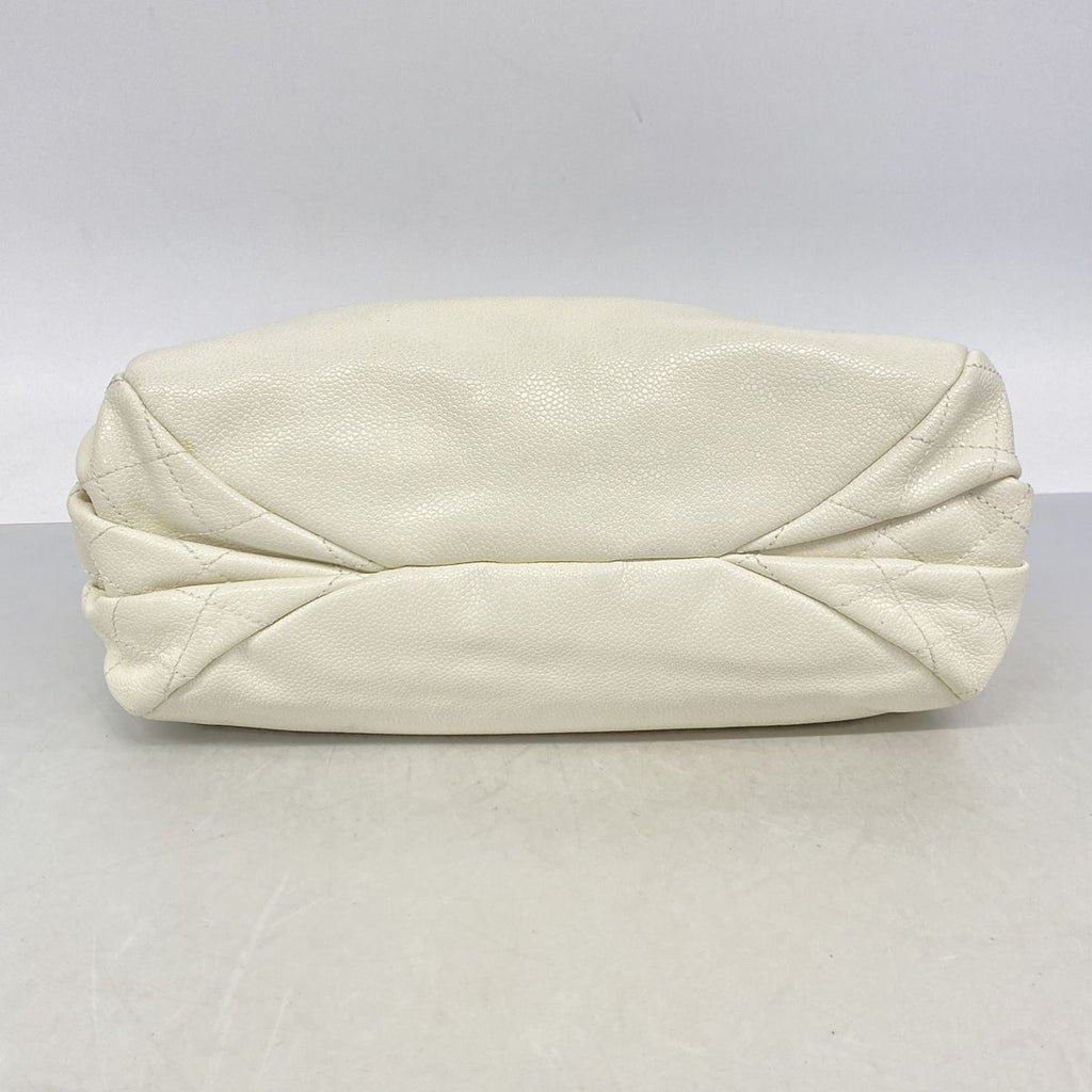 Chanel Shoulder Bag Caviar Leather White Silver — view 3