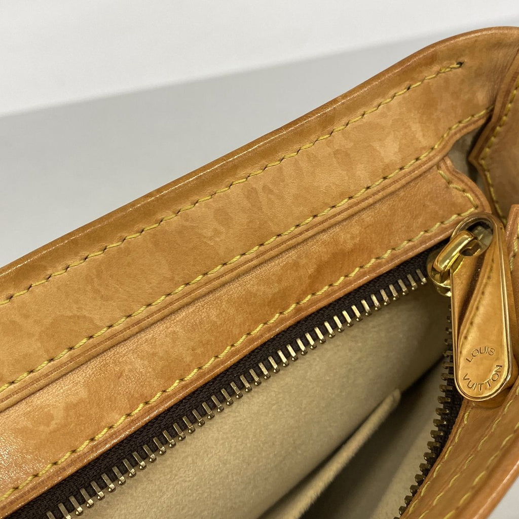 Louis Vuitton Shoulder Bag Monogram Hudson GM Brown — view 8
