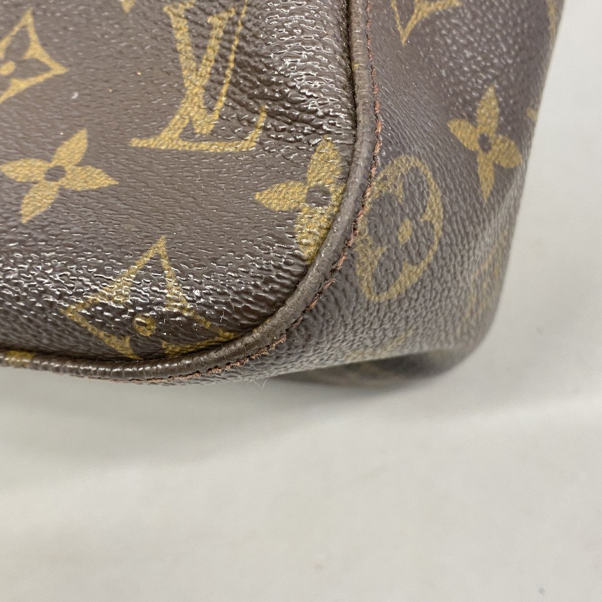 Louis Vuitton Shoulder Bag Monogram Looping GM Brown — view 6