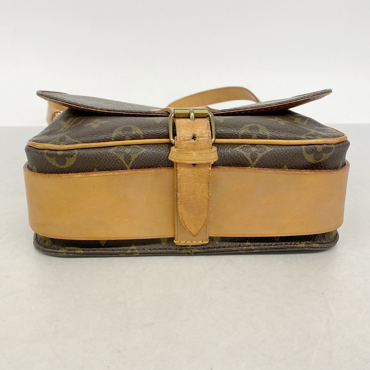Louis Vuitton Shoulder Bag Monogram Cartouchiere MM Brown — view 3