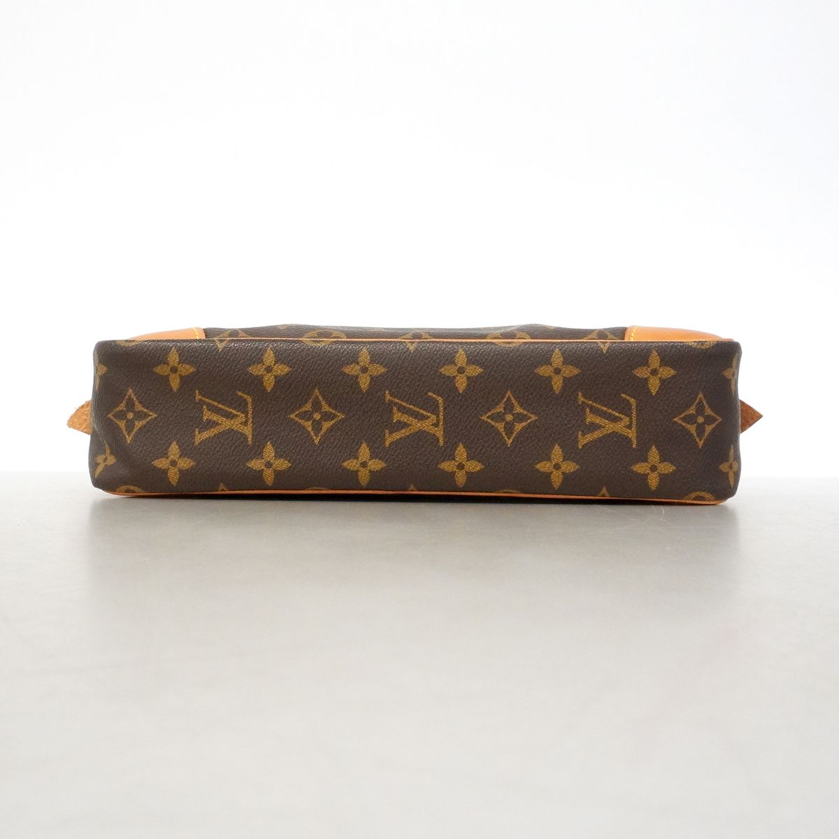 Louis Vuitton Clutch Monogram Compiegne 28 Brown — view 3
