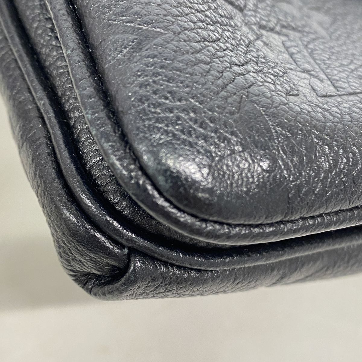 Louis Vuitton Shoulder Bag Monogram Empreinte Twice Noir — view 6