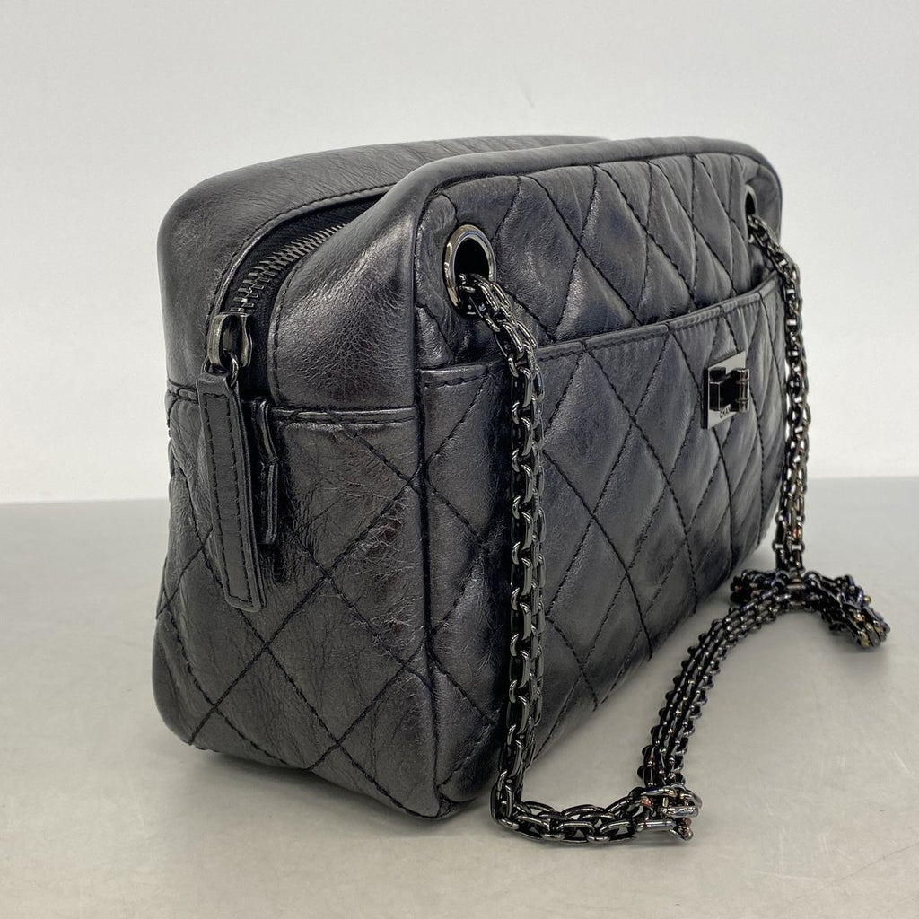 Chanel Shoulder Bag 2.55 Calfskin Black — view 2