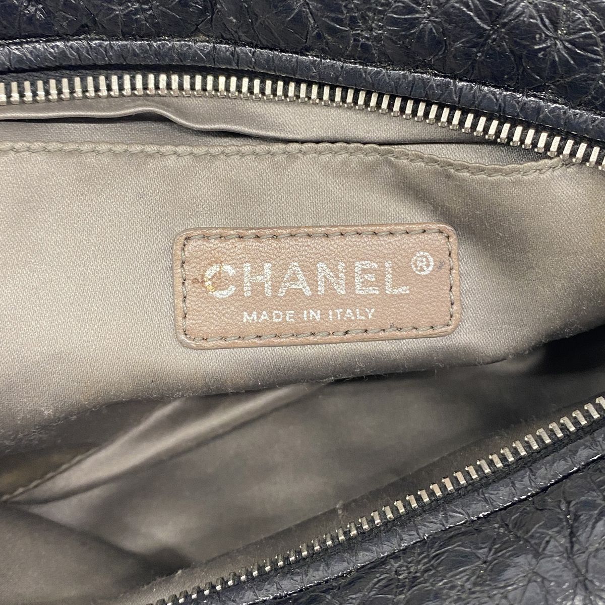 Chanel Shoulder Bag Camellia Leather Black Silver — view 5