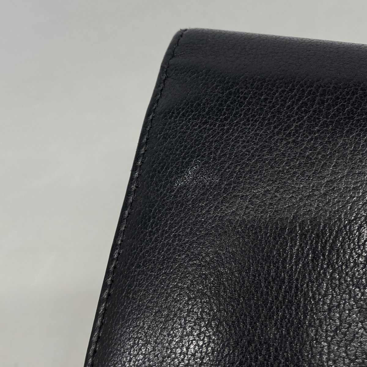 Chanel Wallet Camellia Leather Black Gold — view 7
