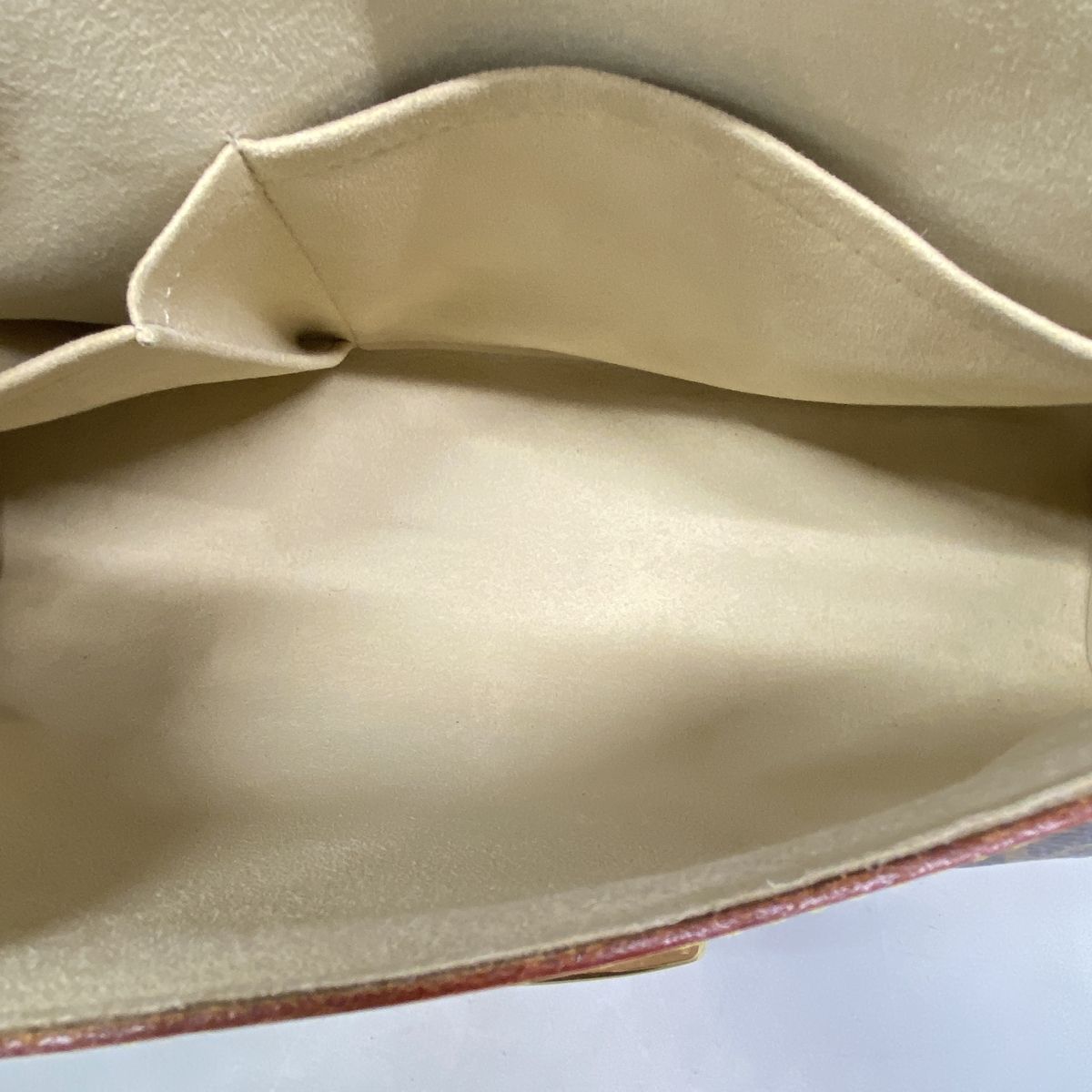 Louis Vuitton Shoulder Bag Monogram Beverly MM Brown — view 4