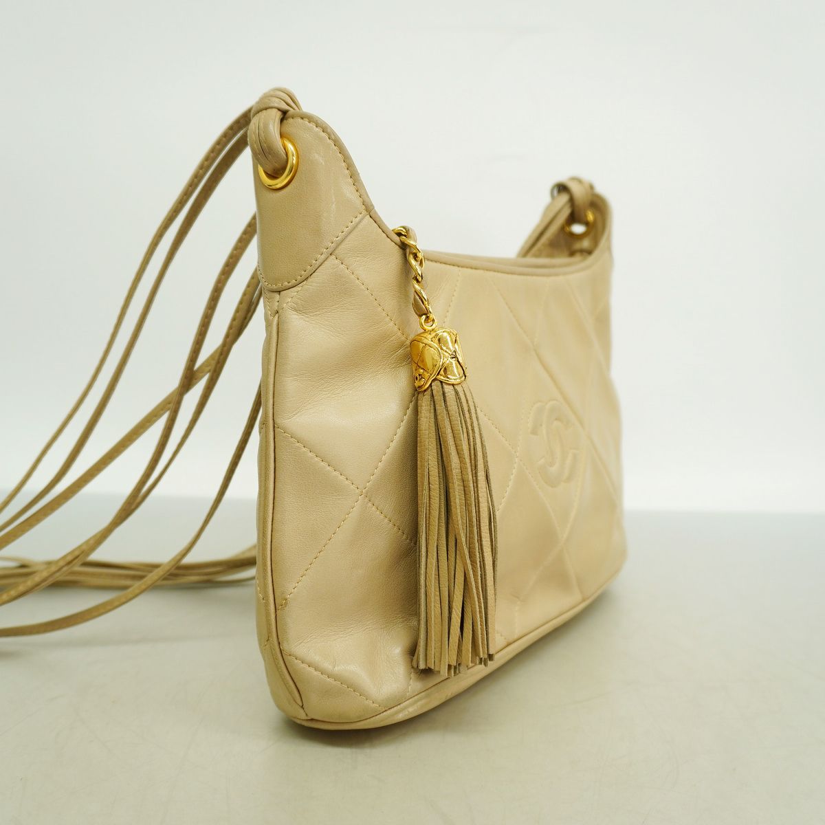 Chanel Shoulder Bag Quilted Lambskin Beige Gold — view 2
