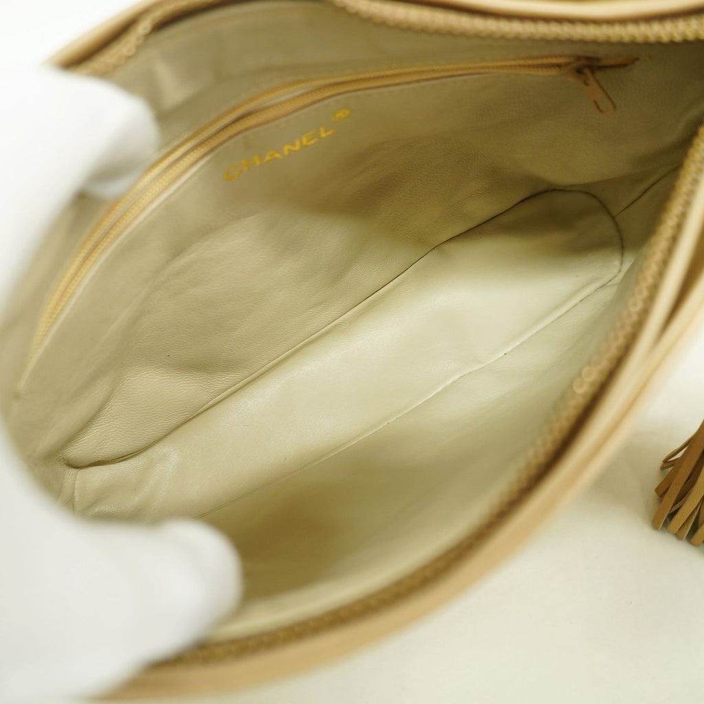 Chanel Shoulder Bag Quilted Lambskin Beige Gold — view 4