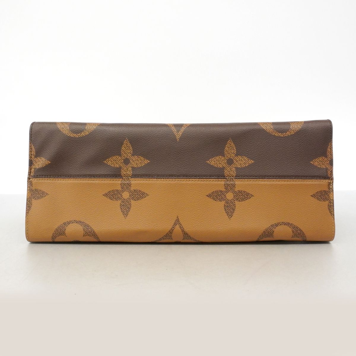 Louis Vuitton Tote Bag Monogram Giant Reverse On The Go GM Brown 2-Way — view 3
