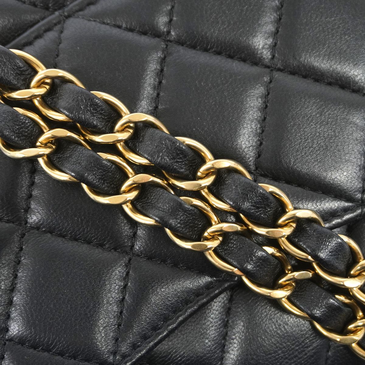 Chanel Shoulder Bag Mini Quilted Lambskin Black Gold — view 7