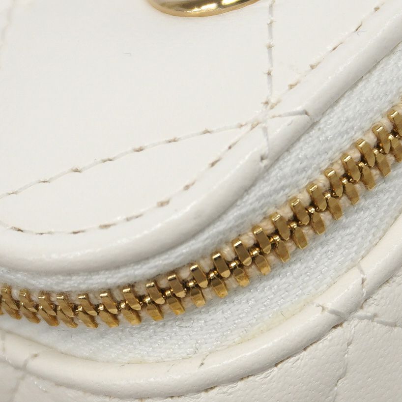 Chanel Vanity Bag Quilted Lambskin White Champagne Gold — view 6