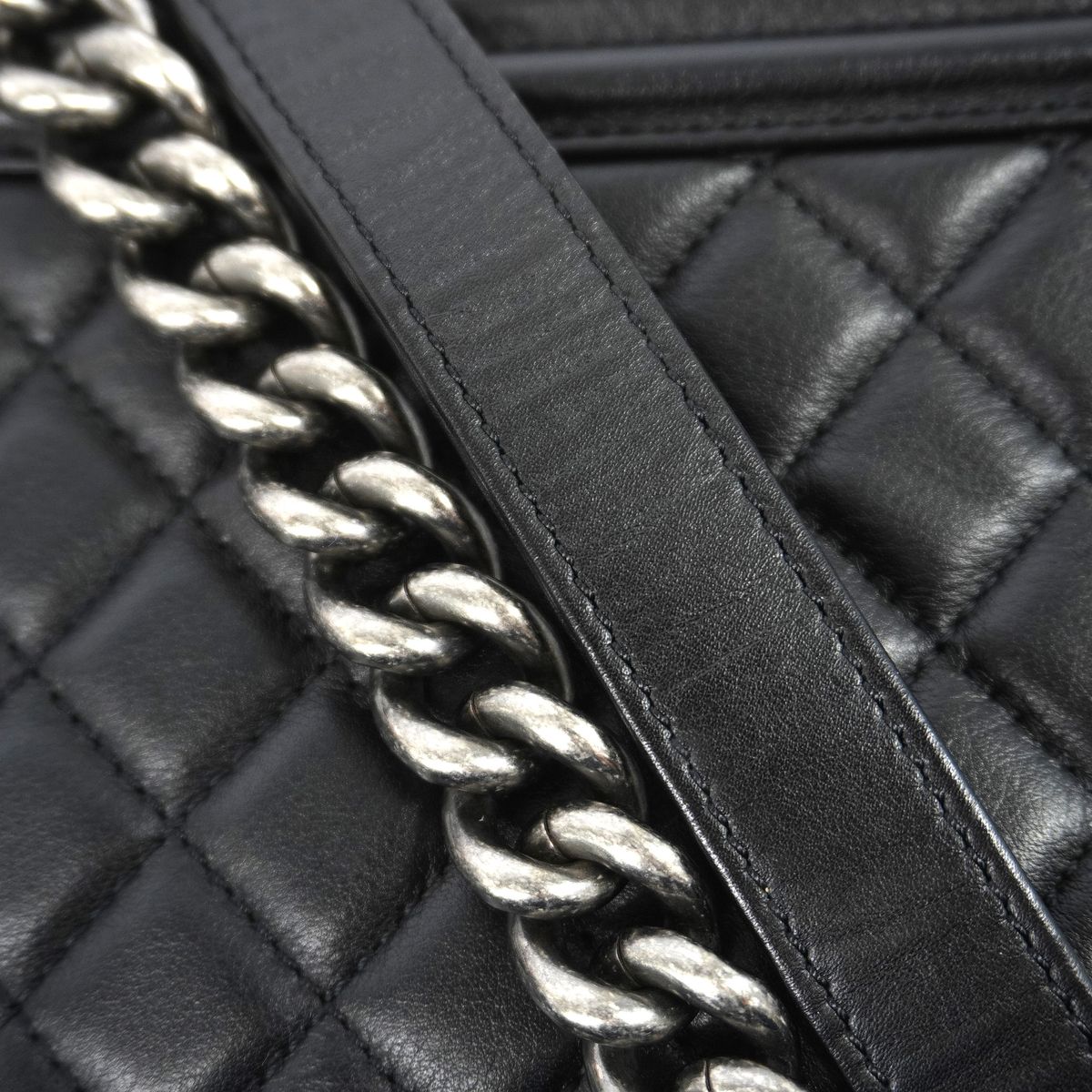 Chanel Shoulder Bag Boy Lambskin Black Silver — view 7