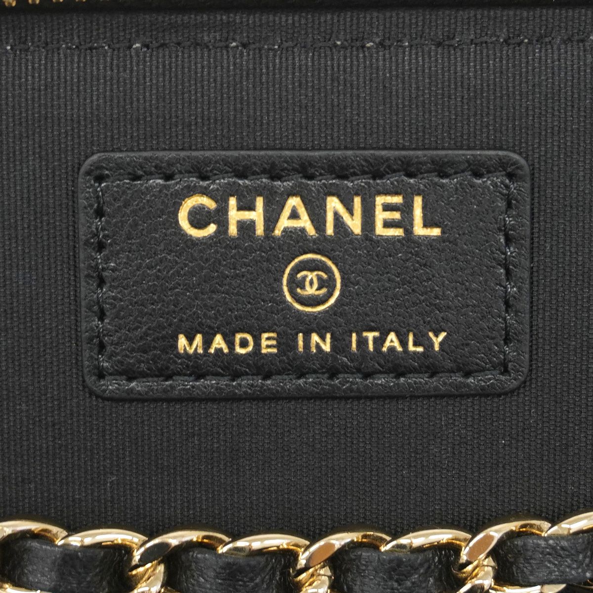 Chanel Vanity Bag Raffia Beige Black Champagne Gold — view 5