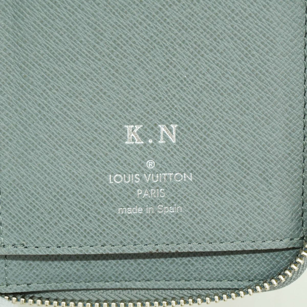 Louis Vuitton Wallet Taiga Zippy Vertical Glacier — view 4