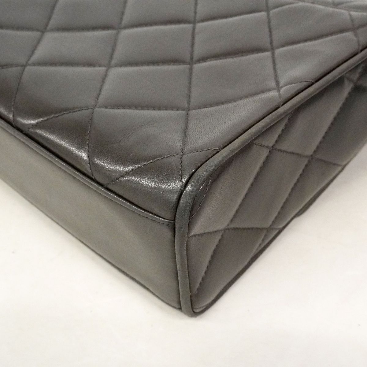 Chanel Shoulder Bag Quilted Lambskin Black Gold — view 7