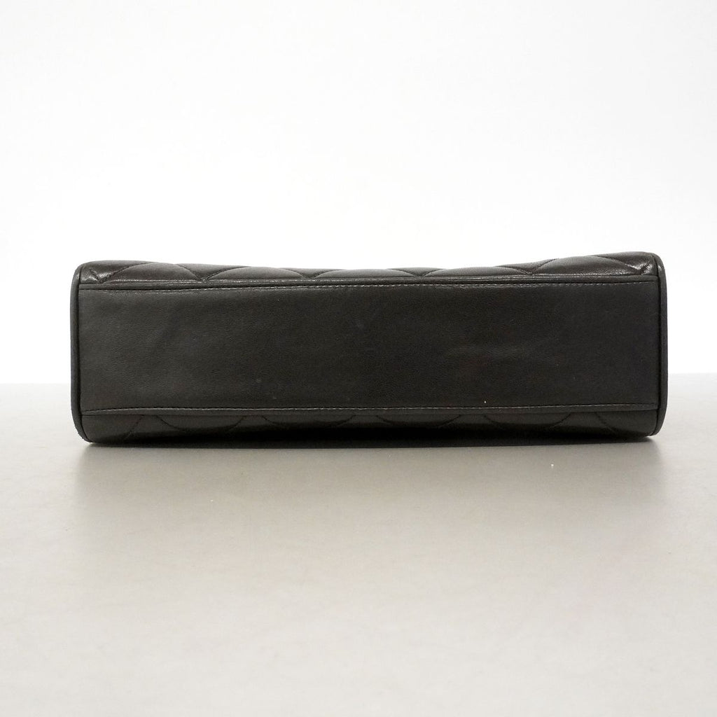 Chanel Shoulder Bag Quilted Lambskin Black Gold — view 3
