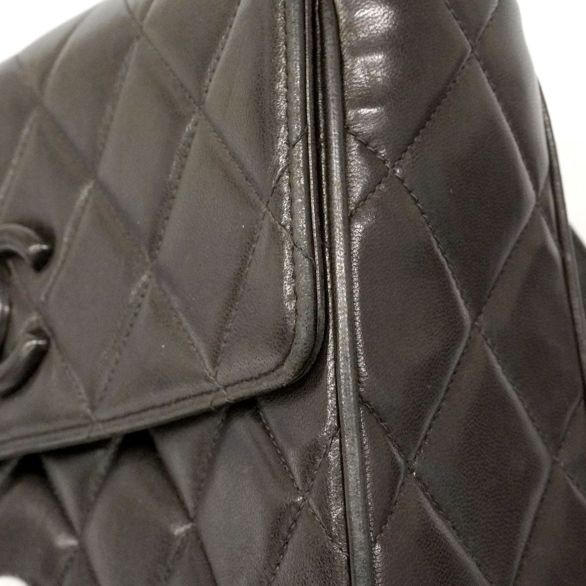 Chanel Shoulder Bag Quilted Lambskin Black Gold — view 6