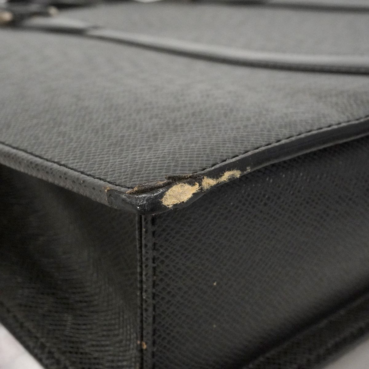 Louis Vuitton Business Bag Taiga Porte Documents Rosin Ardoise — view 6