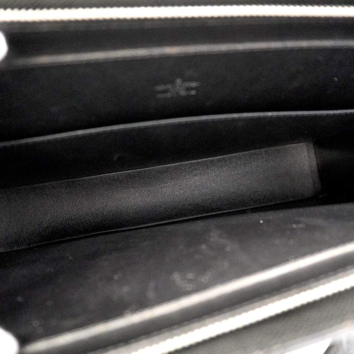 Louis Vuitton Business Bag Taiga Porte Documents Rosin Ardoise — view 4