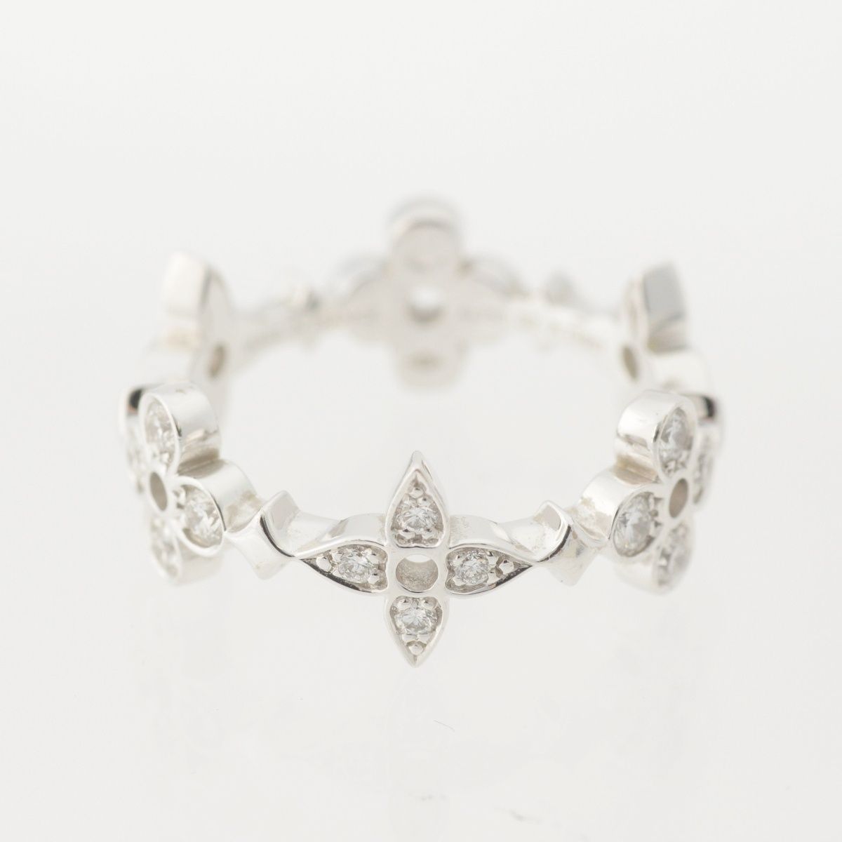 Louis Vuitton Monogram Fine Dentelle Diamond Ring White Gold — view 2