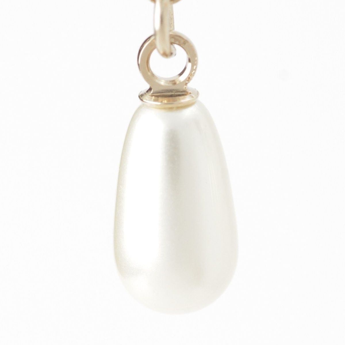 Chanel CC Logo Heart Pearl Earrings Black — view 5