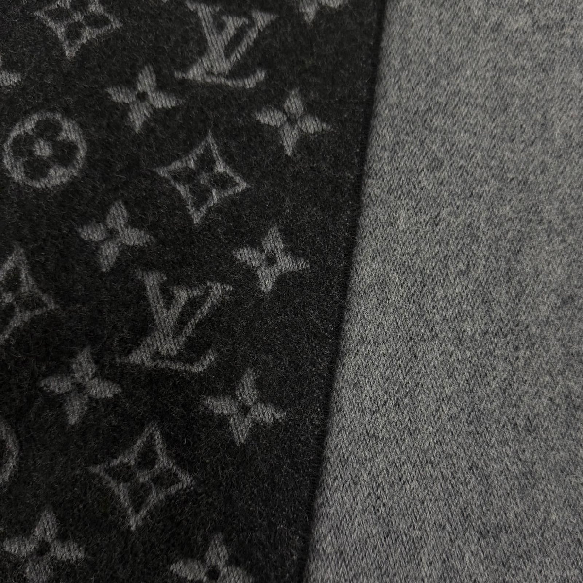 Louis Vuitton Monogram Gradient Cashmere Wool Scarf Noir — view 4