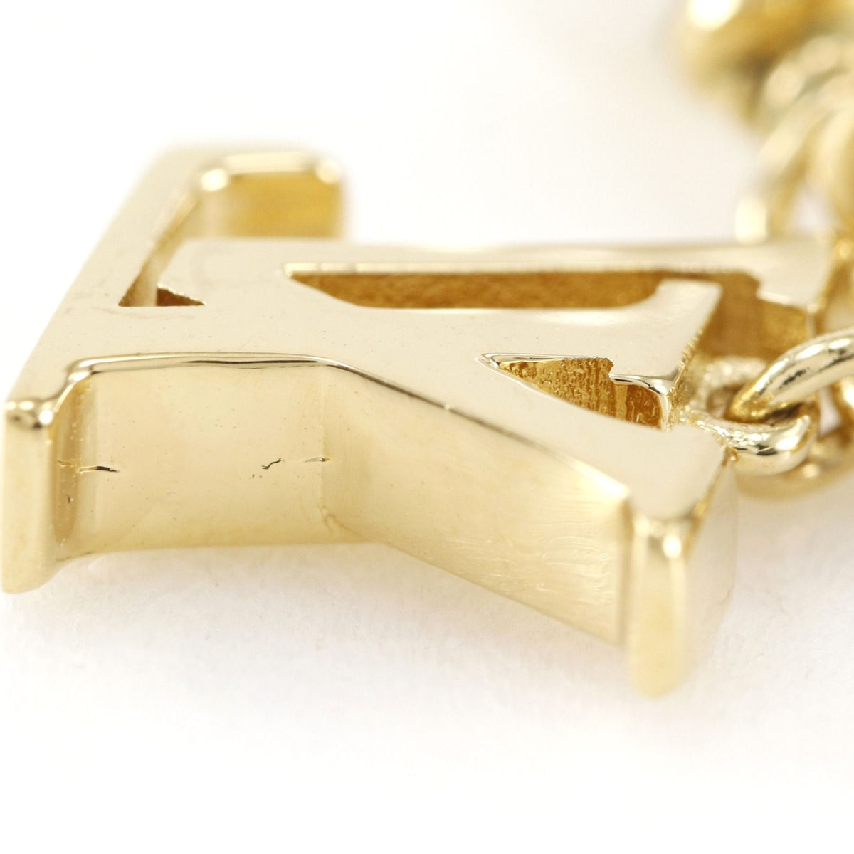 Louis Vuitton Charm LV Pearl Gold Plated Faux Keychain — view 4