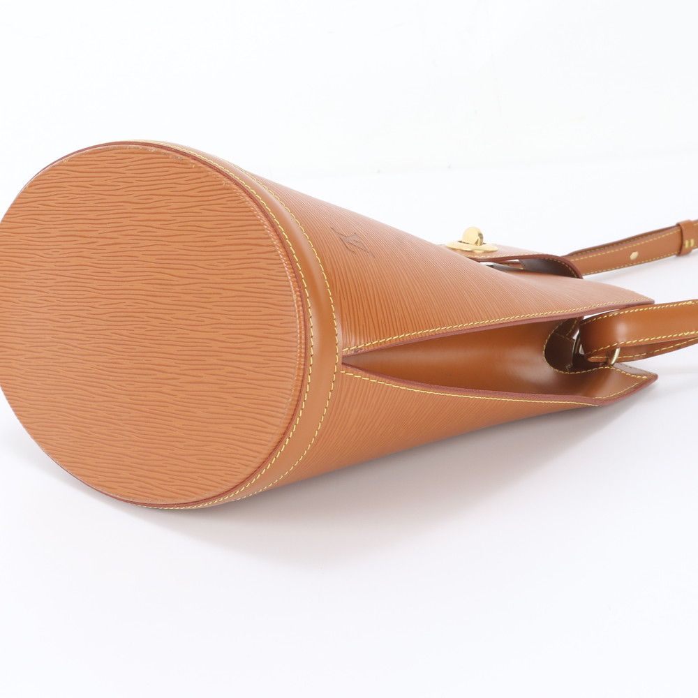 Louis Vuitton Epi Cluny Leather Shoulder Bag — view 4
