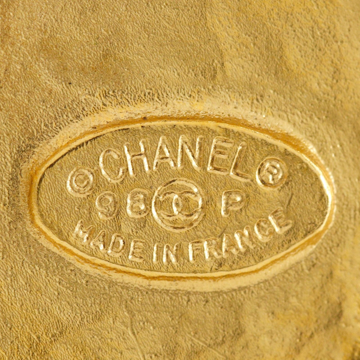 Chanel CC Logo Gold Plated Silver 98P Brooch — view 8