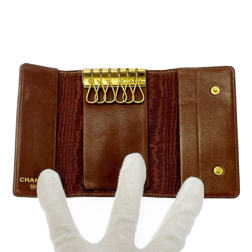 Chanel Matte Caviar Leather CC Logo Key Case Brown Key Holder — view 7