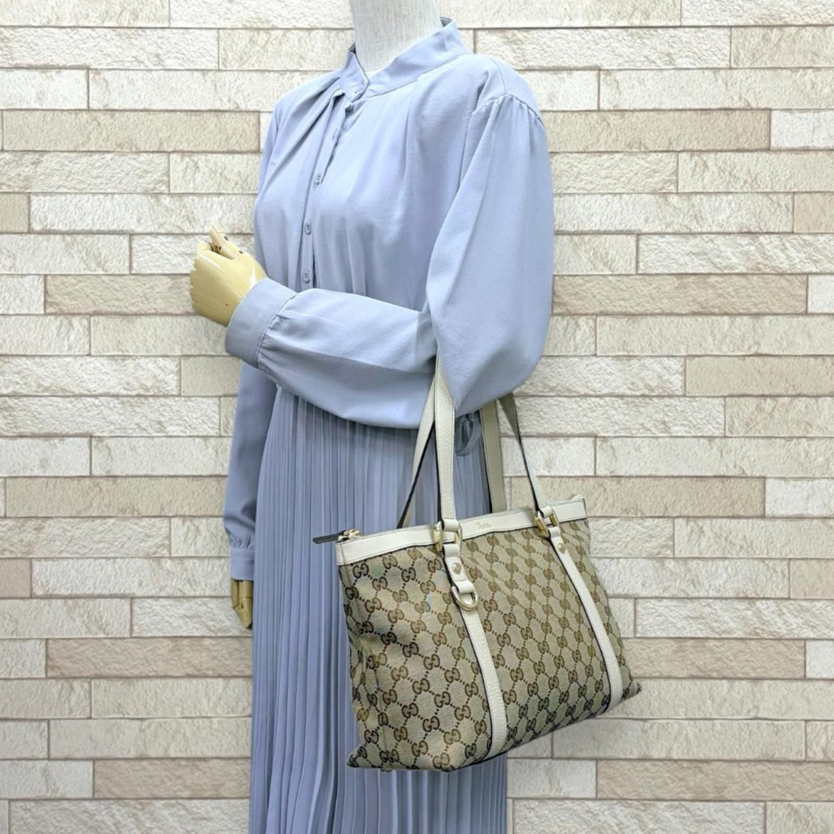 Gucci Abbey Tote Bag GG Canvas Beige — view 2