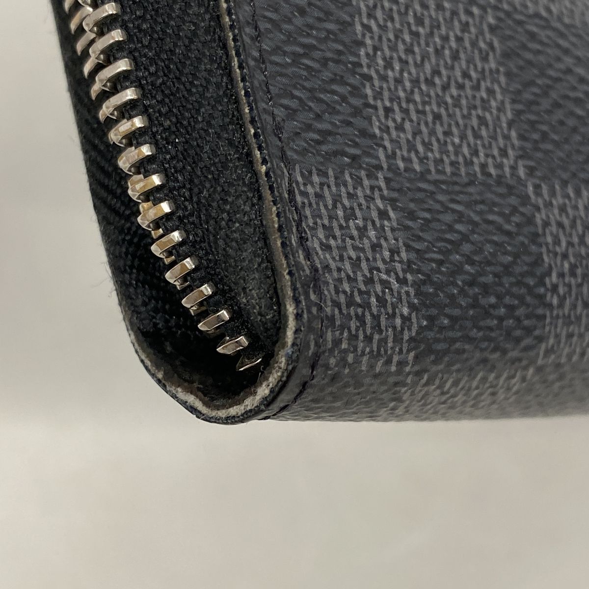 Louis Vuitton Wallet Damier Graphite Zippy Organizer NM Black Gray — view 5