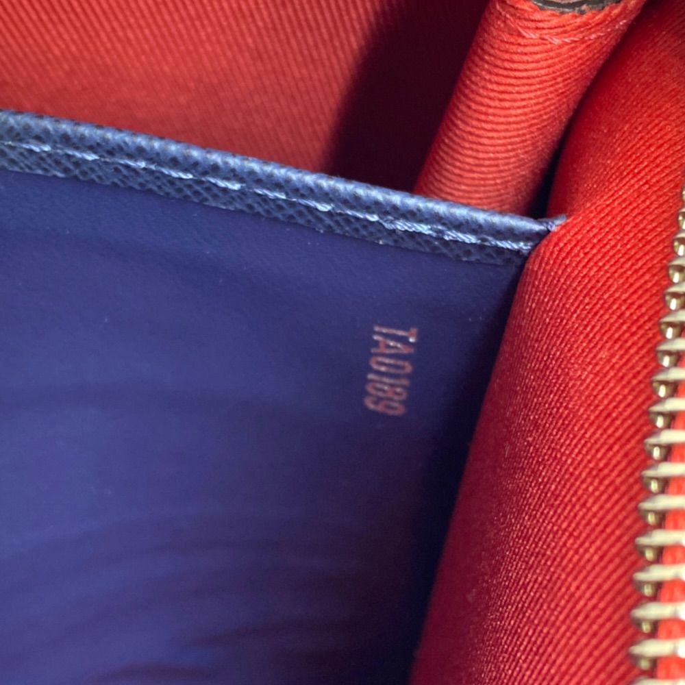 Louis Vuitton Clutch Pouch Taiga Pochette Voyage MM Leather Red — view 8