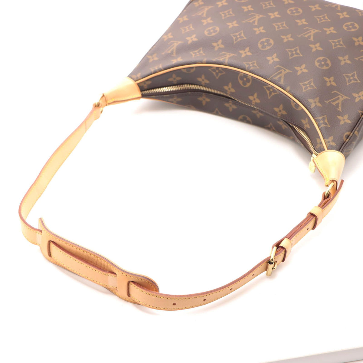 Louis Vuitton Boulogne 30 Monogram Tote Bag Canvas Brown — view 4