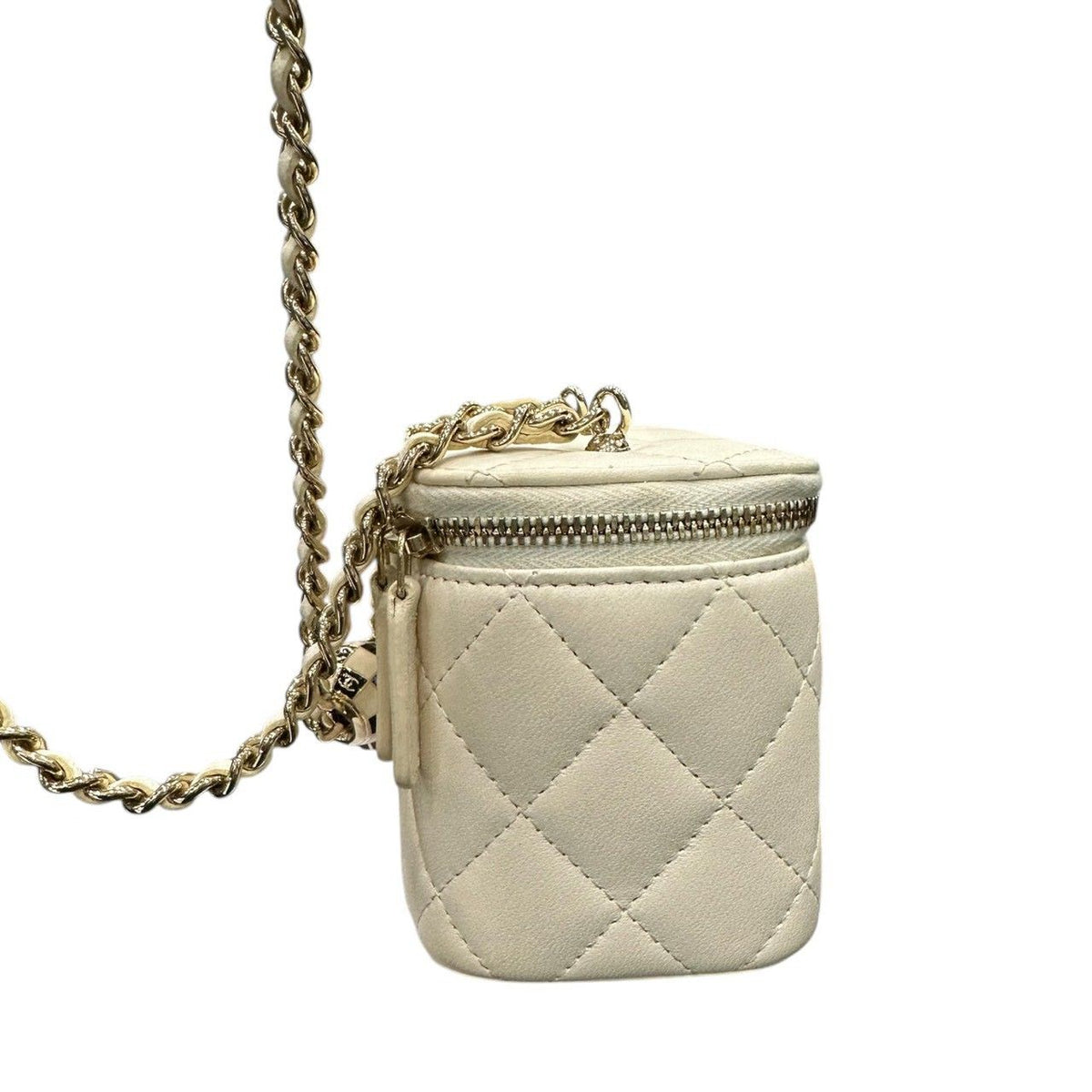 Chanel Quilted Small Vanity White Gold Leather Shoulder Bag Chain — view 4