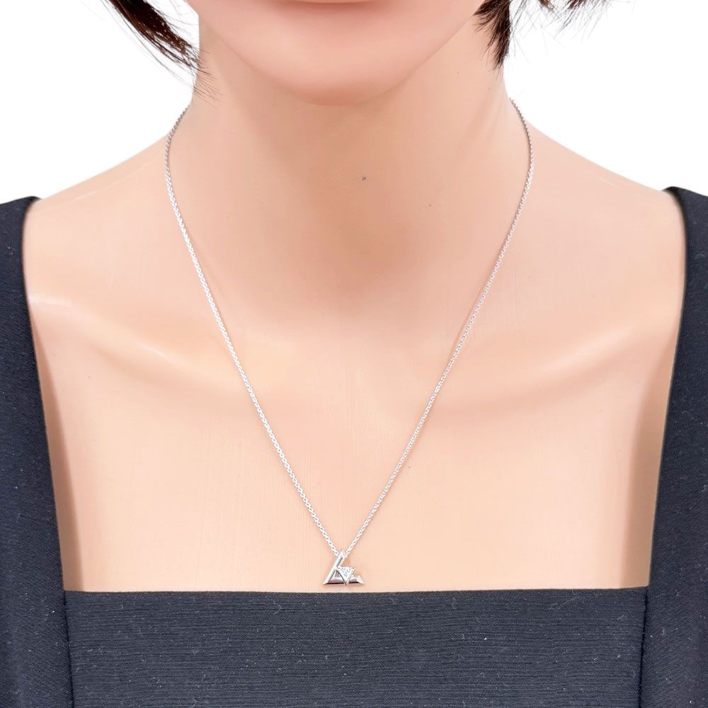 Louis Vuitton LV Volt One Necklace 18k White Gold Diamond — view 2