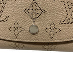 Louis Vuitton Mahina Portefeuille Iris Compact Wallet Bifold Greige — view 5