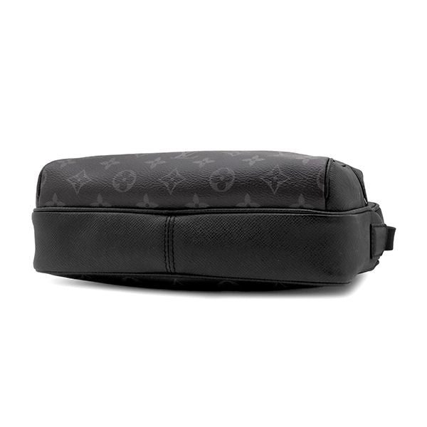 Louis Vuitton Shoulder Bag Outdoor Messenger PM Taiga Monogram Eclipse Black — view 3