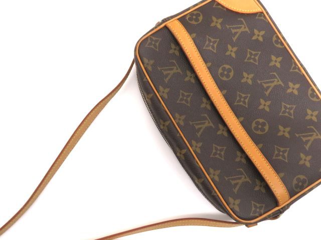 Louis Vuitton Trocadero 27 Monogram Shoulder Bag Canvas Brown — view 4