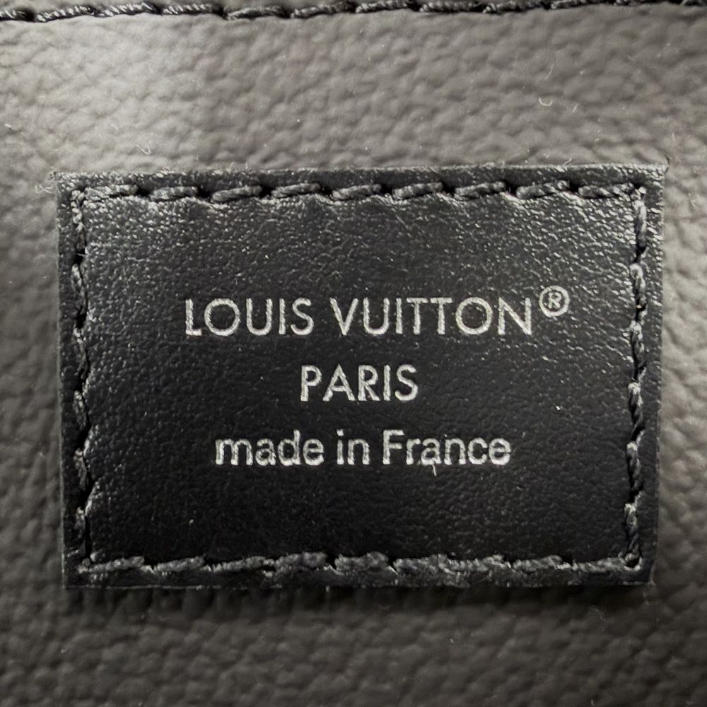 Louis Vuitton Clutch Monogram Eclipse Locker Dopp Kit Second Leather Black — view 5