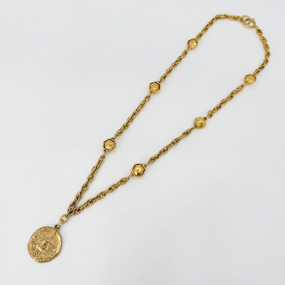 Chanel Necklace CC Logo Long Gold Plated — view 4