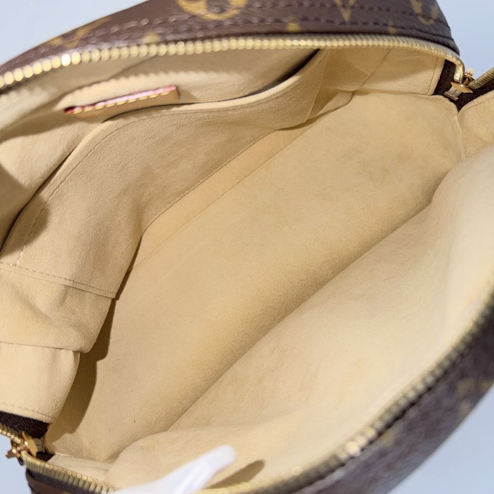 Louis Vuitton Handbag Manhattan PM Monogram Canvas Brown Gold — view 4