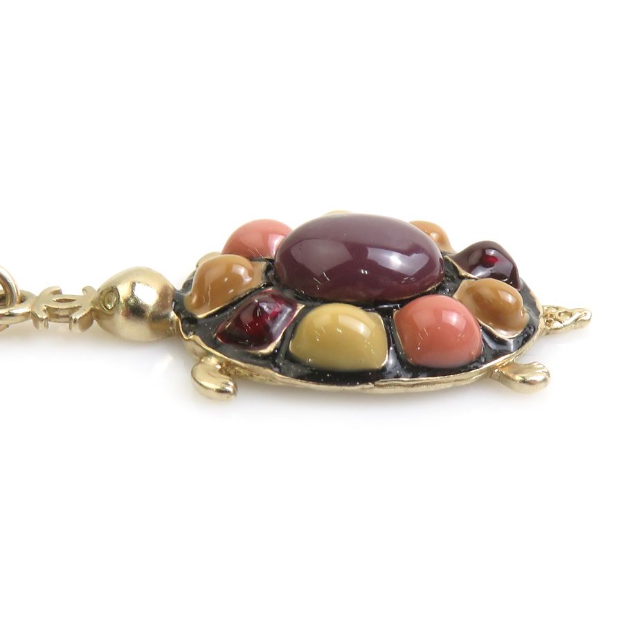 Chanel Necklace CC Logo Turtle — view 3