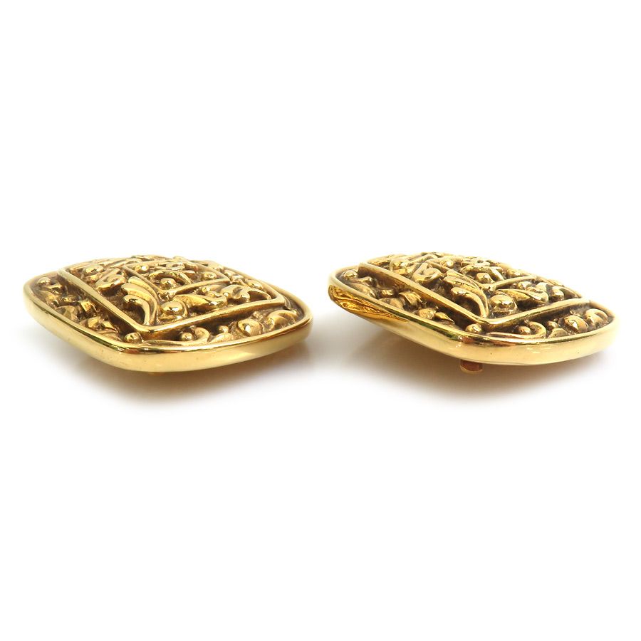 Chanel Earrings CC Logo — view 3