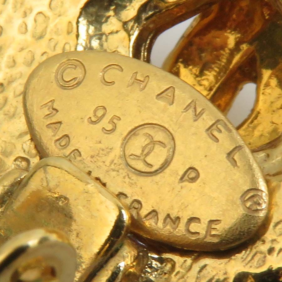 Chanel Earrings CC Logo — view 7